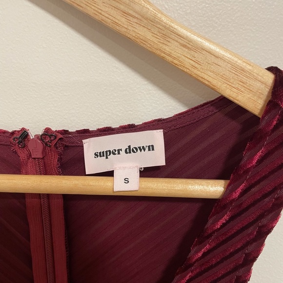 Super Down “Shay Chevron Bodycon Dress” in Burgundy - Picture 4 of 4